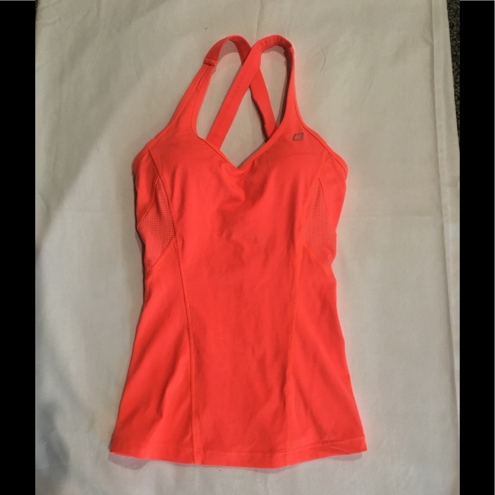 Lorna Jane Lana Excel Tank (flaw)